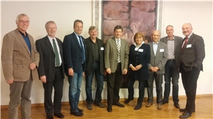 Gruppenfoto mit den Vertreter der Caritas-Werkstätten in NRW und Niedersachsen und der Landesbeauftragten Elisabeth Veldhues auf der Herbstkonferenz 2015