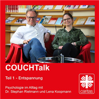 Vorschaubild der Episode 001 der Mini-Serie 'COUCHTalk' des Podcasts 'CARItalks' mit Dr. Stephan Rietmann und Lena Koopmann, die zusammen in einer Sitzecke sitzen