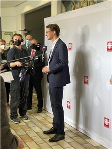 Ministerpräsident Wüst bei Pressefragen