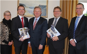 Antrittsbesuch des Caritasvorstandes im Landratsamt Passau Gruppenfoto beim Antrittsbesuch des Caritasvorstandes im Landratsamt