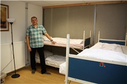 'Herbergsvater' Mike Felber bietet Obdachlosen ein Quartier an. Die Caritas-Herberge ist stark gefragt. Hilfe und Unterstützung finden obdachlose Menschen in den neuen Räumen der 'Herberge' in der Oberen Donaulände 16b. Die neuen Räumen der Caritas-Herberge von innen