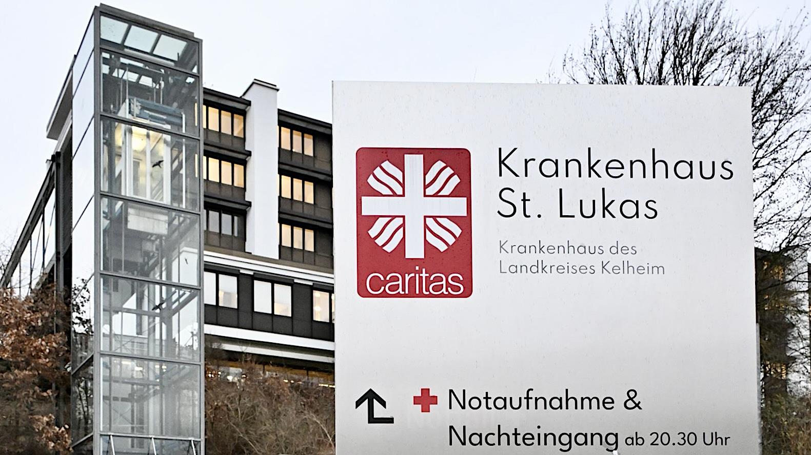 Eingangsschild des Krankenhauses