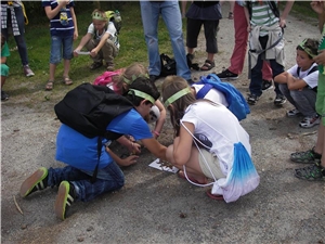 Beim Geocaching der Hortkinder waren Konzentration und Teamwork gefragt.