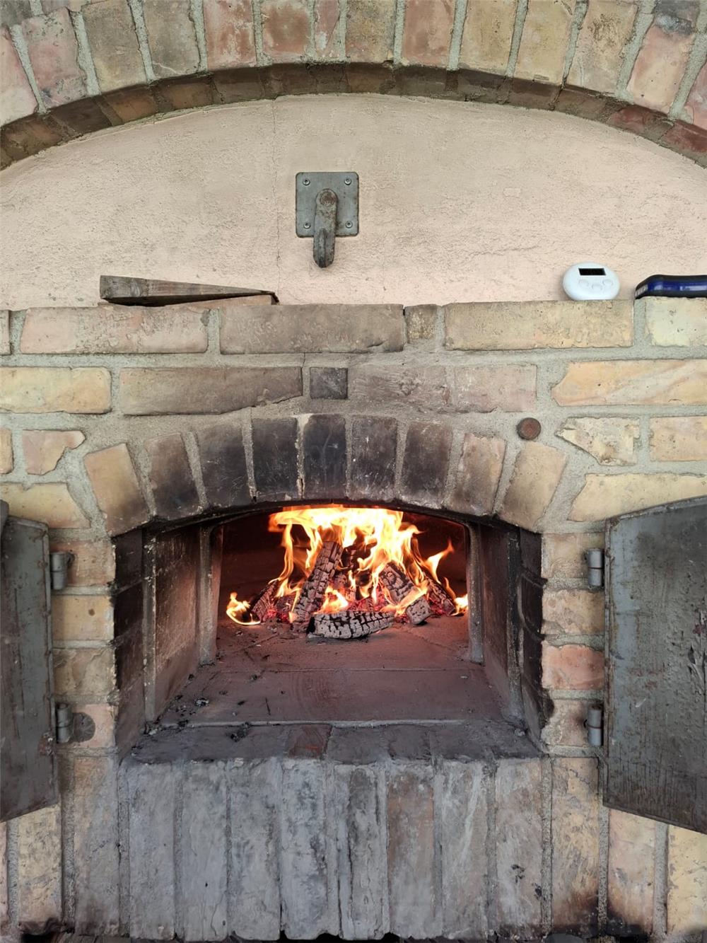 Feuer im Backes