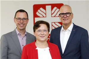Der Vorstand des Diözesancaritasverbandes Rottenburg-Stuttgart Matthias Fenger, Dr. Annette Holuscha-Uhlenbrock, Pfarrer Oliver Merkelbach.