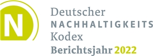 Text: DEUTSCHER NACHHALTIGKEITSKODEX als Logo Schrift in Grau mit einem Grünen Ring