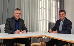 Unterzeichnung PSB Vertrag 2 Unterzeichnung PSB Vertrag 2