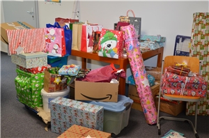 Weihnachts-Wunschbaum-Aktion "Sterne schenken" 2018 Weihnachts-Wunschbaum-Aktion "Sterne schenken" 2018