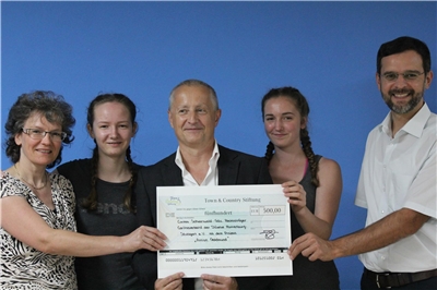 Sportschule Düzenli Scheckübergabe der Town & Countr Stiftung, Herr Nickol