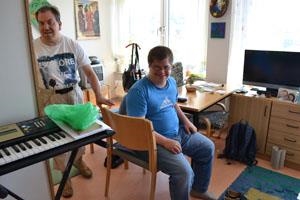Wohnangebote Zwei Männer in einem Zimmer