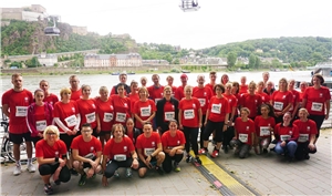 Gruppenbild der Caritas-Mannschaft beim Firmenlauf in Koblenz
