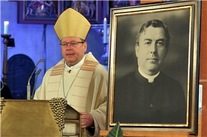 Bischof Dr. Georg B�tzing beim Pontifikalamt zum 100. Todestag von Lorenz Werthmann