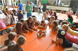 Spaß und Spiel: Die Mädchen und Jungen genießen das vielfältige Programm und die Gemeinschaft. Core 2016 1