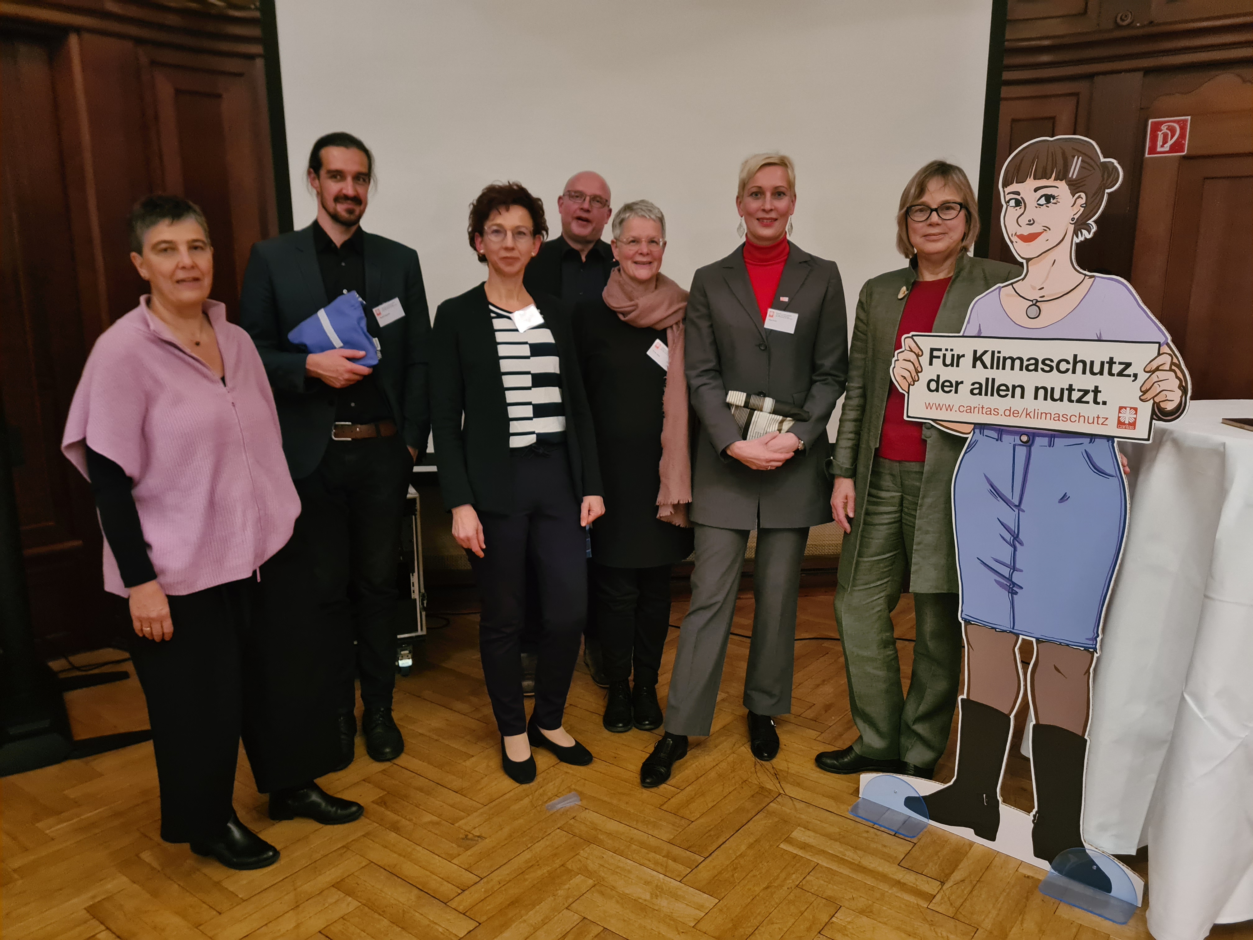 Der Vorstand des Deutschen Caritasverbandes mit den Mitwirkenden an der Kampagnen-Finissage in Berlin am 15. November 2023.