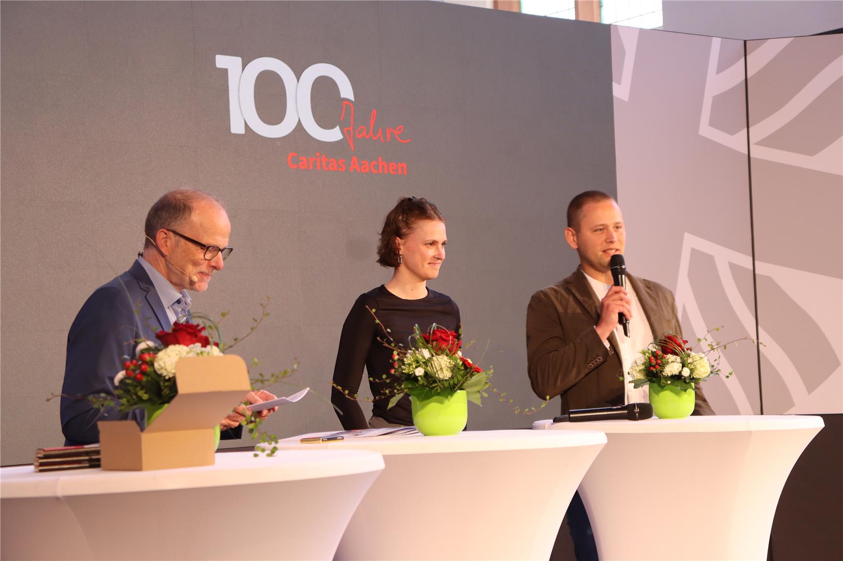 Die jungen Mitarbeitenden Lorena Worms und Michael Bohm erzählen von ihrer Motivation, die Caritas kreativ ins neue Jahrhundert zu  führen.