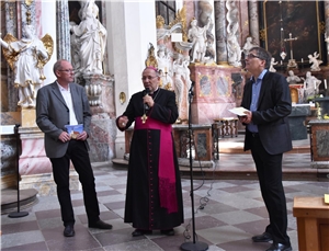 Matthias Frahnow, Bischof Ipolt und Dr. Peter Immer im Gespräch