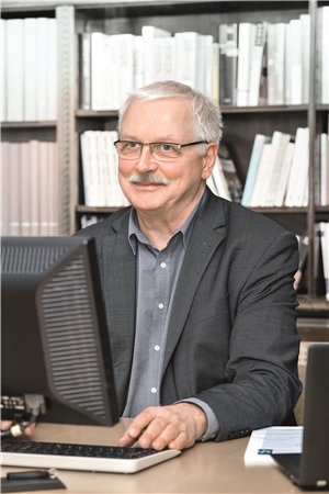 Ökonom Matthias Günter vom Pestel Institut im Portrait