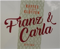 Kaffee und „Klotten“, ostwestfälisch für „Klamotten“, verspricht das Logo des neuen „Franz & Carla“.