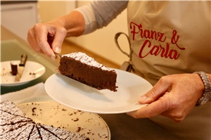 Frisch gebackenen Kuchen gibt es im „Franz“ jeden Dienstag und Donnerstag  