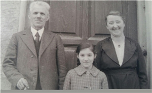 Lydia Raschbichler und ihre Eltern