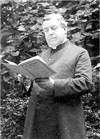Werthmann mit Buch Werthmann mit Buch