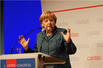 Kanzlerin Merkel bei ihrer Rede 