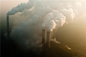 Kohlendioxidausstoss aus Kohlekraftwerk