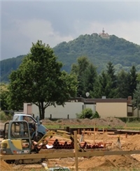 Baustelle für den Neubau der Caritas-Wohnanlage in Görlitz