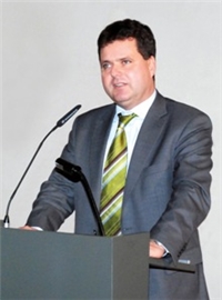 Jürgen Dusel während seines Vortrages beim Fachtag