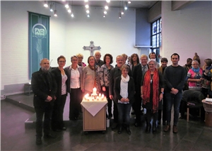 Abschlusfeier des Hospizkurses (v.l.) – R.Stellmach, T.L.Quast, D.Amthor, L.Ganser, A.Kranke, H.Kraus, K.Seeger, A.Berger, S.Vitzer, P.Bernards, G.Schmitz, H.Clemens, G.Rachner, M.Keutgen, K.Kleu, L.Banka, es fehlt M.Schmitz Gruppenbild