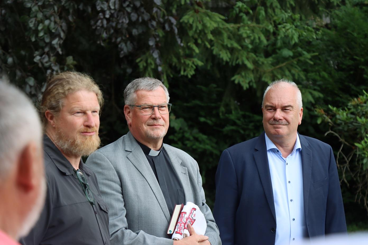 Leiter des Jugendhilfeverbunds St. Elisabeth Christof Schneider, Prälat Christof Steinert und Caritasdirektor Dr.Markus Juch
