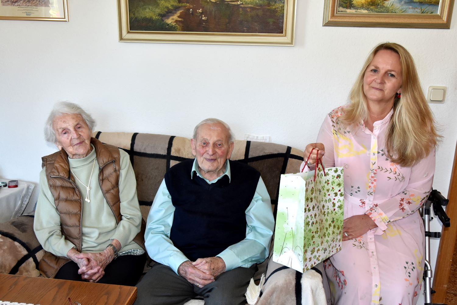 Glückwünsche dem 100 jährigen