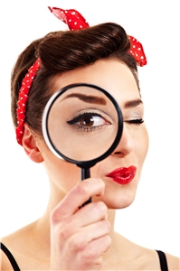 Frau mit Lupe Frau mit Lupe_fotolia