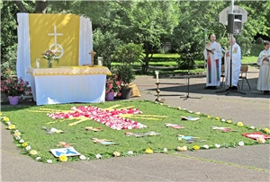 Fronleichnam im CFZ Laurentius und Paulus Fronleichnam im CFZ Laurentius und Paulus