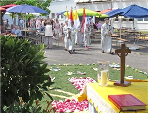 Fronleichnam im CFZ Laurentius und Paulus Fronleichnam im CFZ Laurentius und Paulus