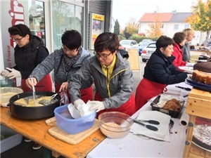 Kuchenverkauf 2 Kuchenverkauf 2