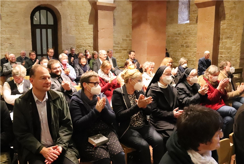 Besucher des Gottesdienstes zur Gründung des Instituts für Spiritualität im Bistum Mainz