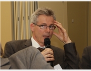 Reiner Sans, Geschäftsführer der BAG IDA beim Deutschen Caritasverband e. V. in der Diskussionsrunde.