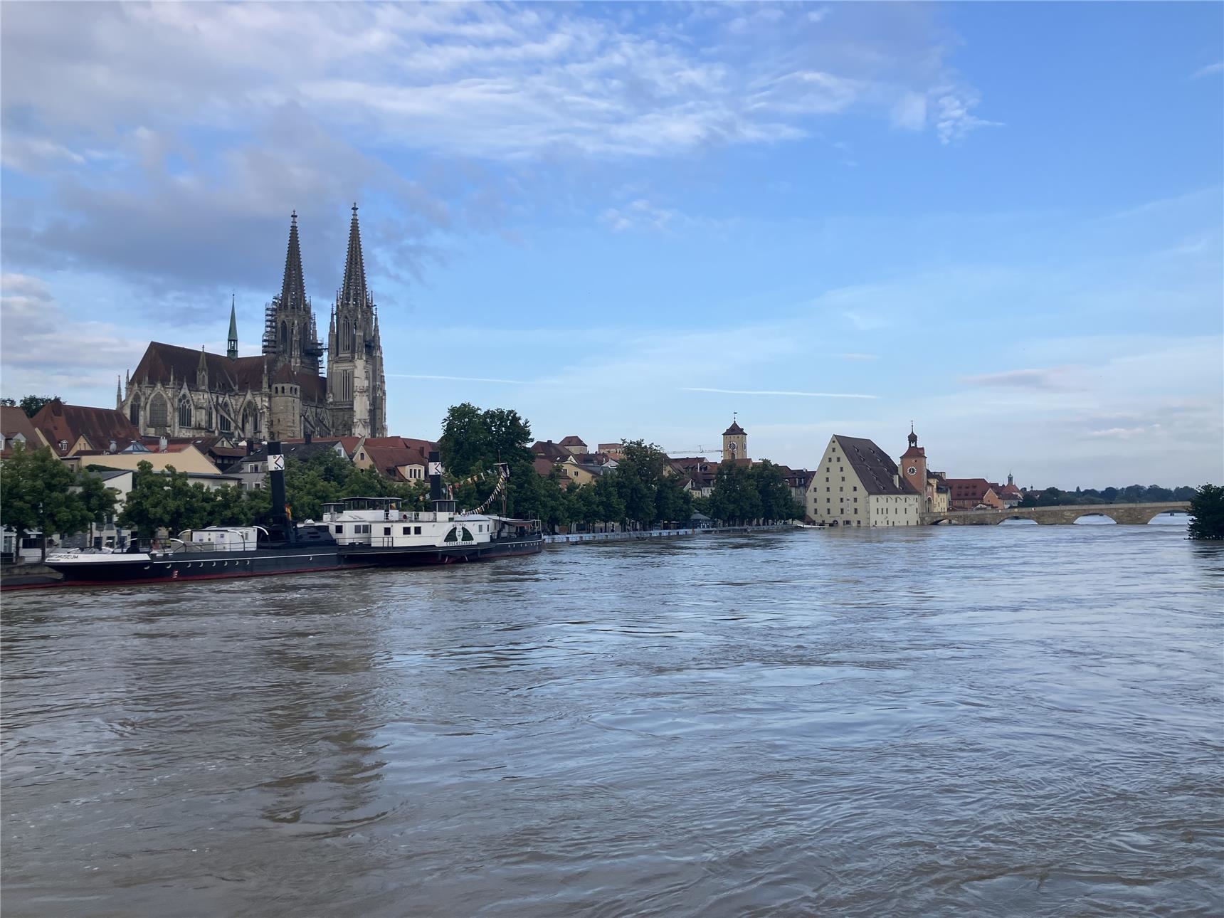 Der Diözesan-Caritasverband Regensburg ruft zu Spenden auf 