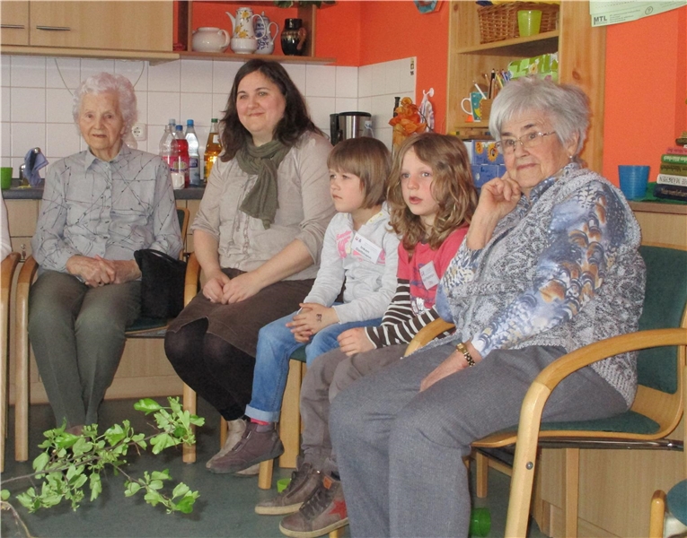 Kinder der Kita Elifant zu Gast bei Senioren