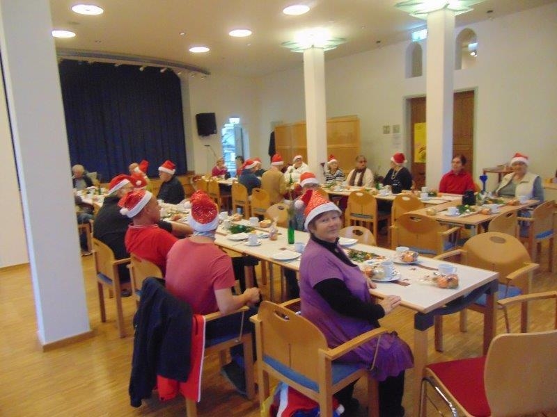 Weihnachtsfeier der Gruppe wir-na-und (Caritas Konstanz)