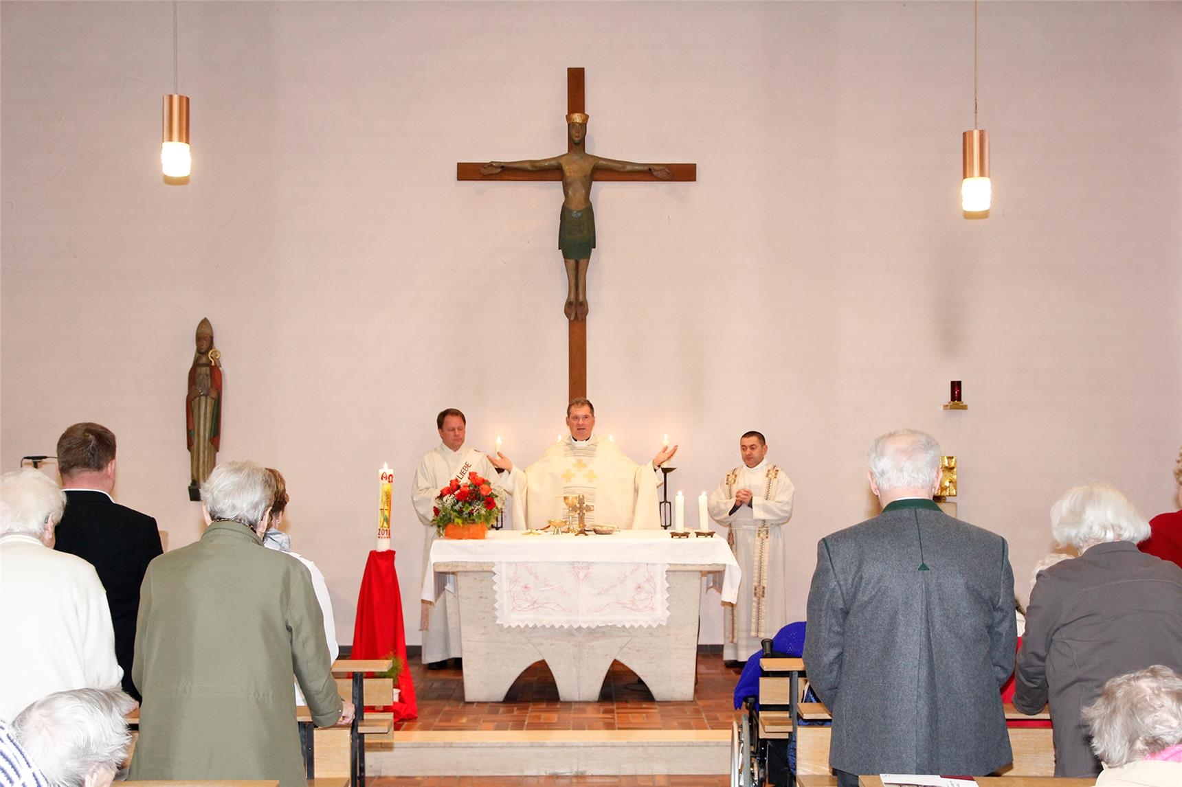 Festgottesdienst zum letzten Mal in der Kapelle des Caritas-Seniorenzentrums Albertus-Magnus. (Bernhard Gattner)