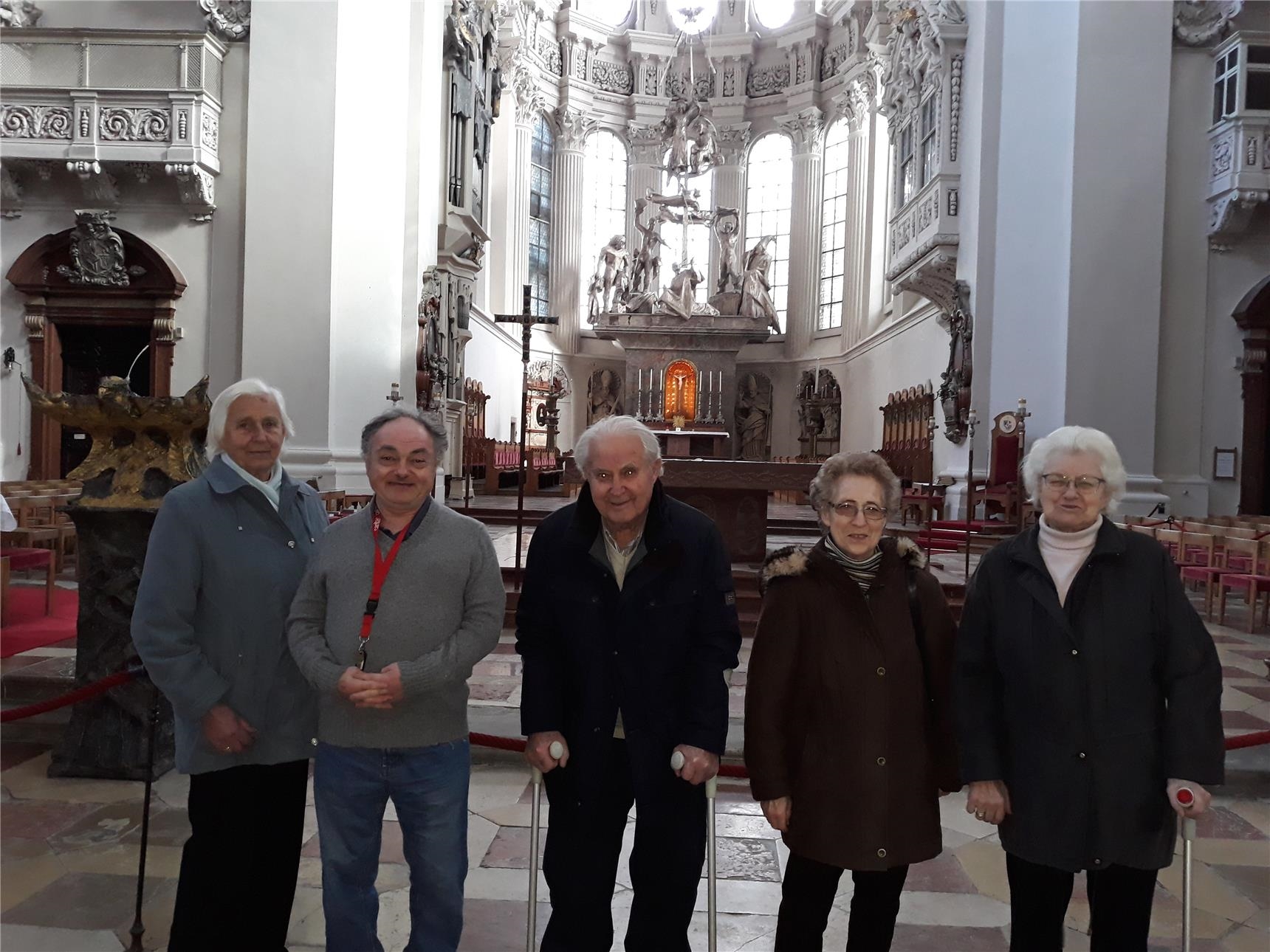 Die Ausflugsgruppe im Passauer Dom 