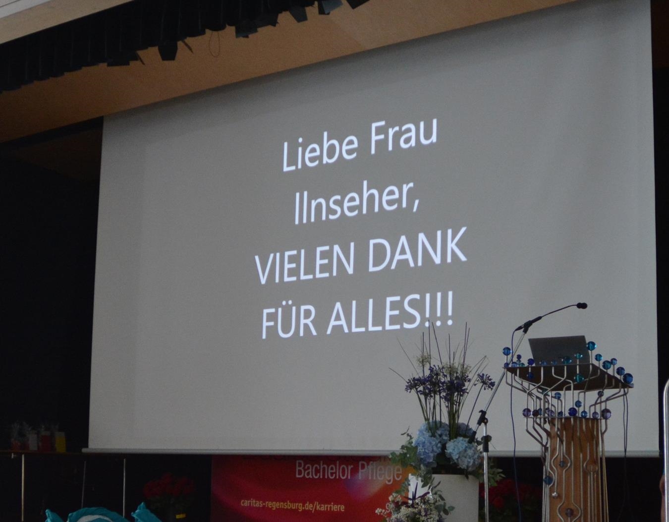 Abschlussfeier 2019 Faks Regensburg (burcom/breme)