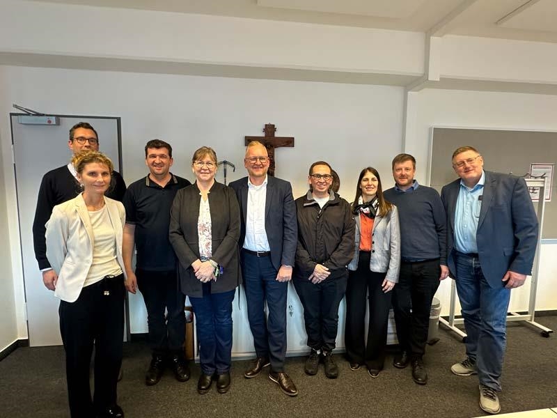 Eine Delegation aus dem argentinischen Bistum Iguazu bei der Caritas in Schwerin