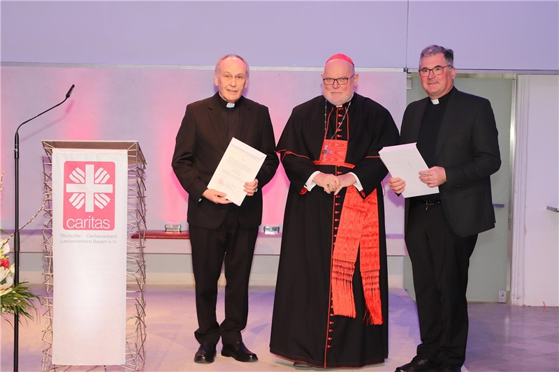 Der scheidende Landes-Caritasdirektor Prälat Bernhard Piendl , Kardinal Reinhard Marx und der neue Landes-Caritasdirektor Dr. Andreas Mag.