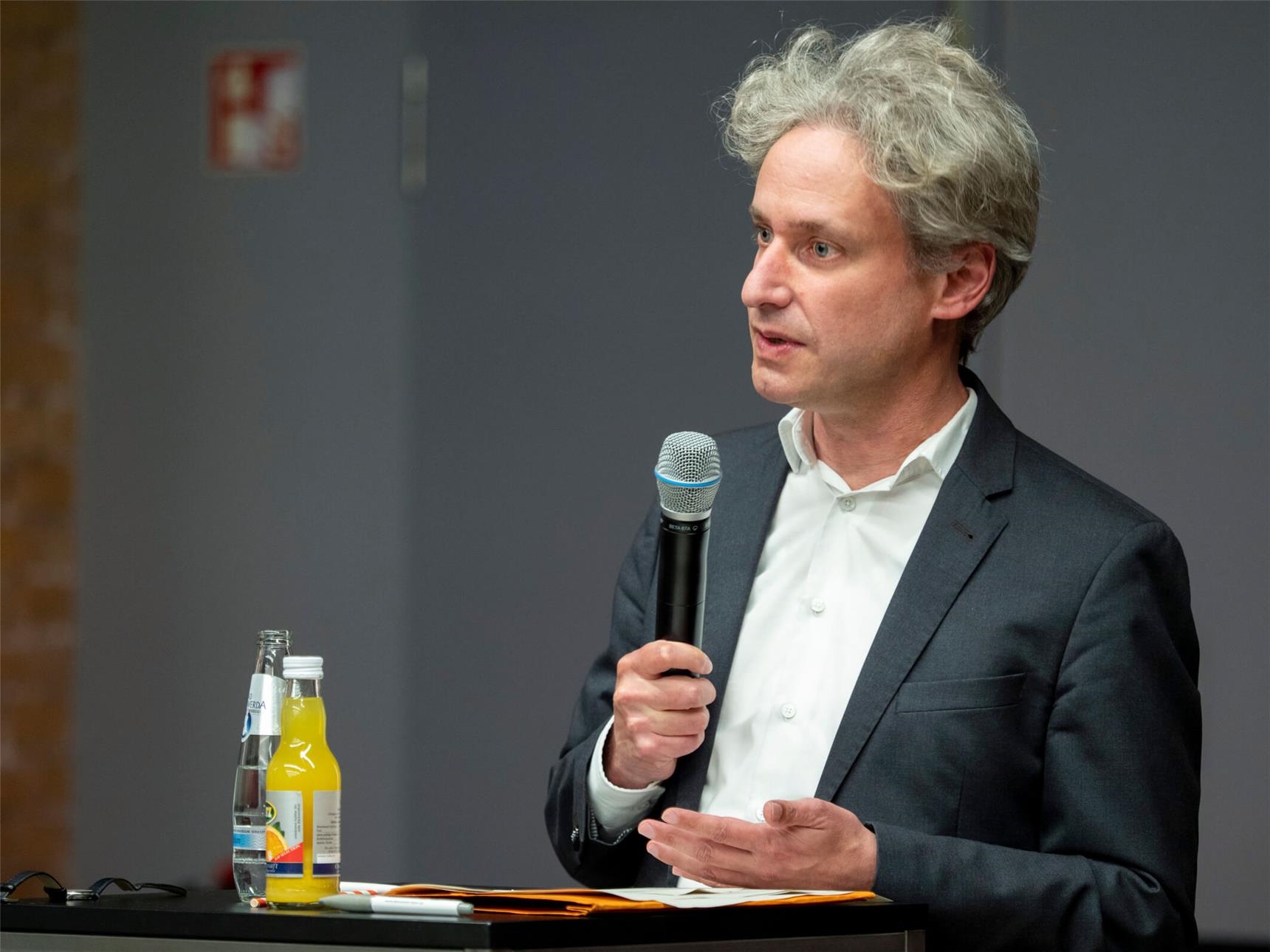 Henning Flad von der Bundesarbeitsgemeinschaft Kirche und Rechtsextremismus (Angela Kröll)