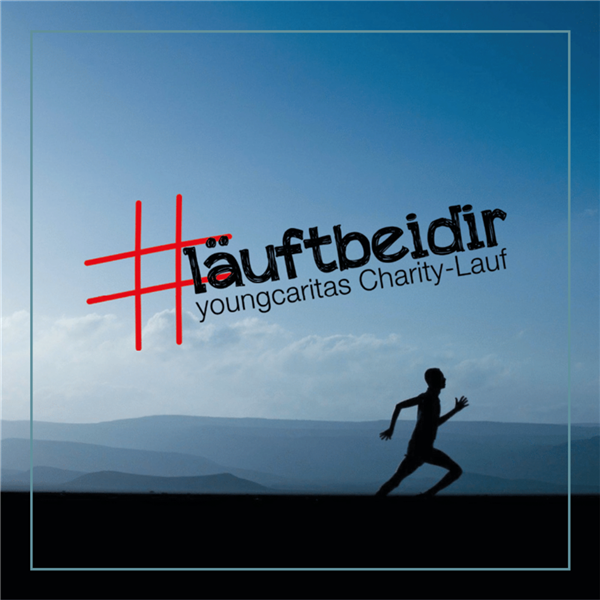 Läufer vor Bergpanorama mit #läuftbeidir-Logo