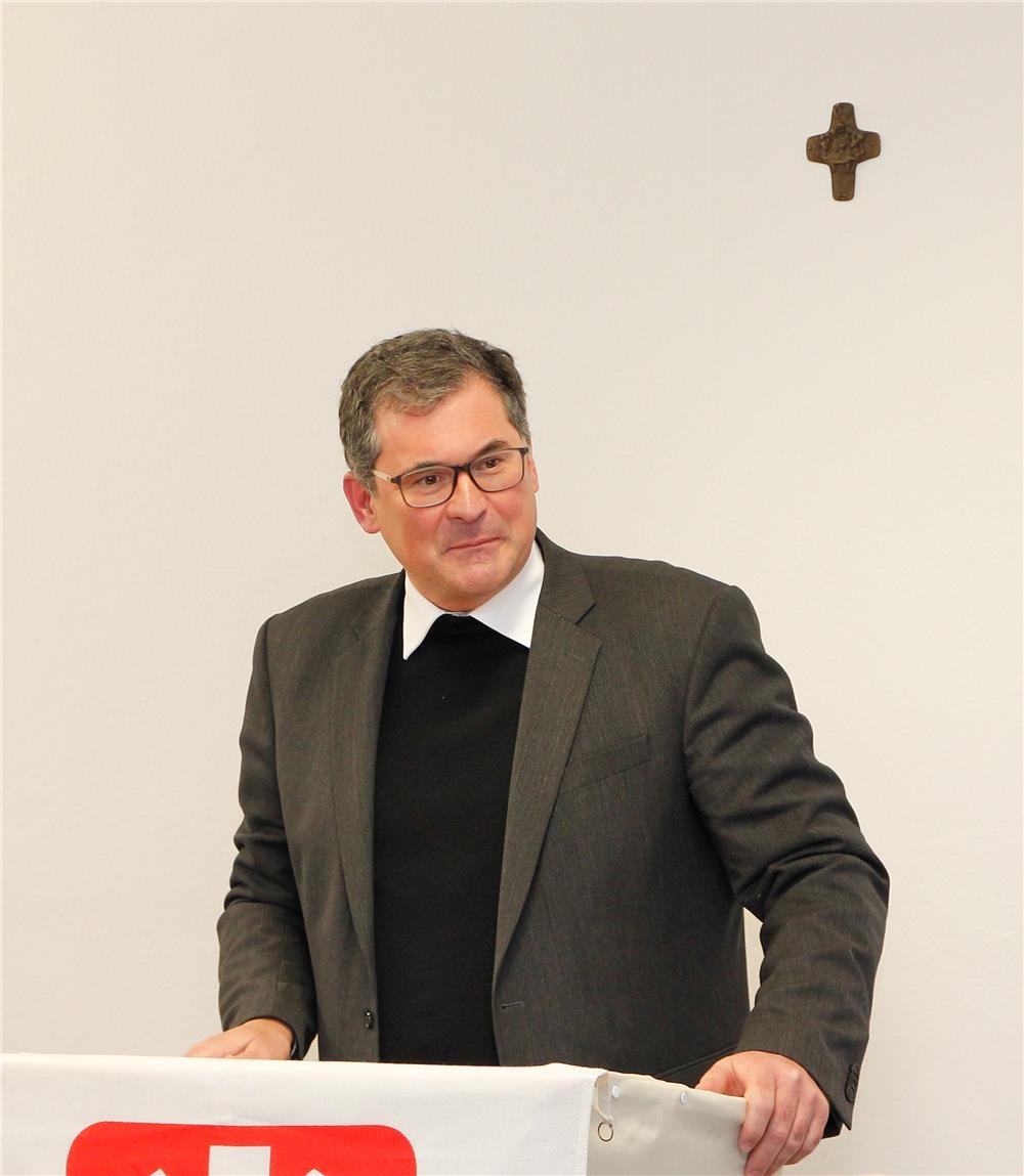 Diözesan-Caritasdirektor Domkapitular Dr. Andreas Magg: „Es kommen Menschen zu uns.“  (Bernhard Gattner)