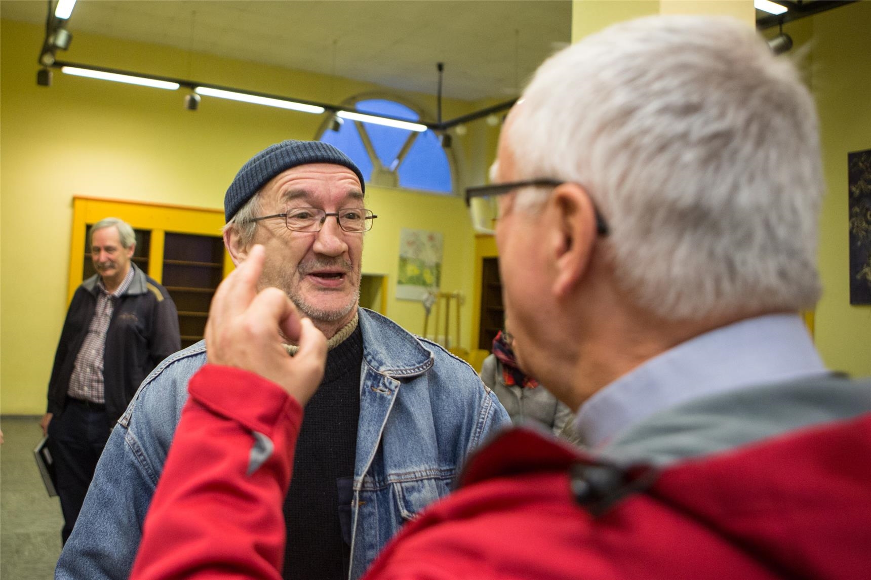 Am 5.12.2018 besuchte Erzbischof Heiner Koch das Team des Caritas-Arztmobils (Walter Wetzler)